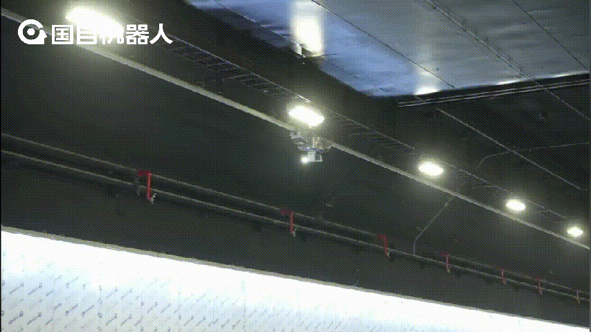 机器人.gif 机器人.gif